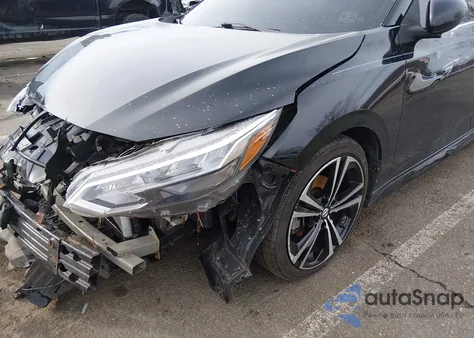 2021 Nissan Sentra Sr Xtronic Cvt z USA, uszkodzony, nr VIN 3N1AB8DV8MY212663